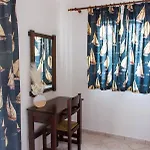 Aegea Milos אדאמאס