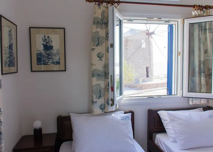 Nyaraló Aegea Milos Adámasz