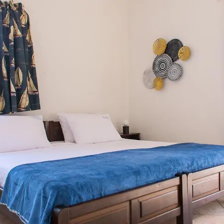 Aegea Milos * Adamantas (Milos)